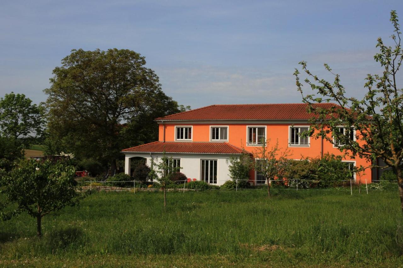 Weinhof Am Nussbaum Gasthof